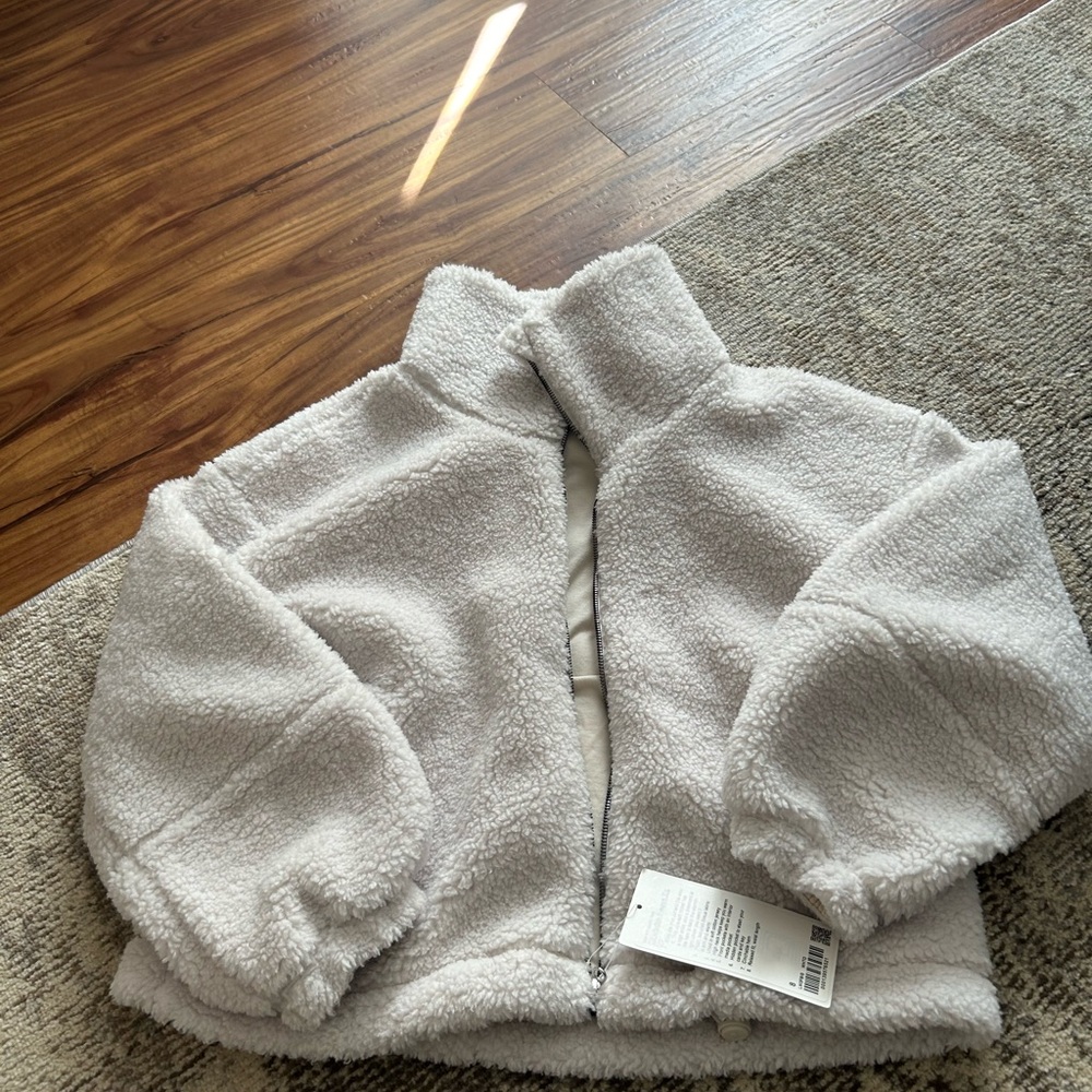- Lululemon cinchable fleece zip up